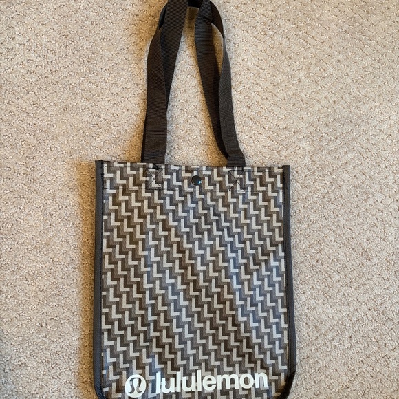 Lululemon shopping tote bag Small brown Holiday Design - Picture 2 of 5